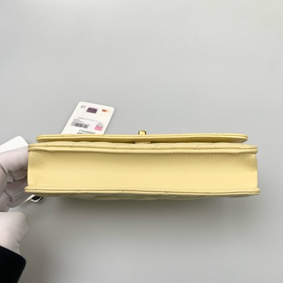 NIB Chanel 21C pearl crush wallet on chain WOC yellow - Picture 6 of 16